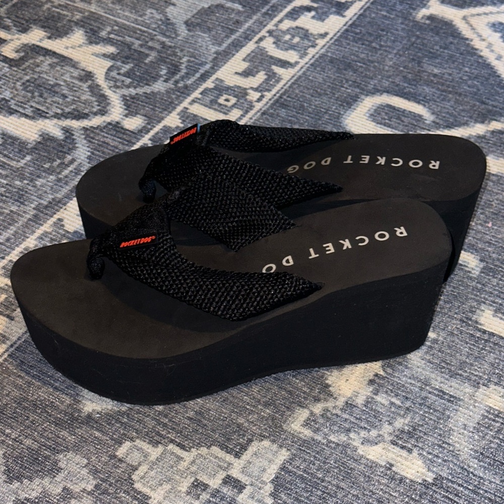 Rocket Dog black platform sandals size 11